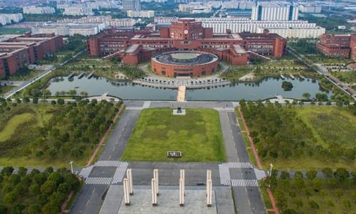 江西省顶尖五大学府：仅一所211，榜首之争引人关注